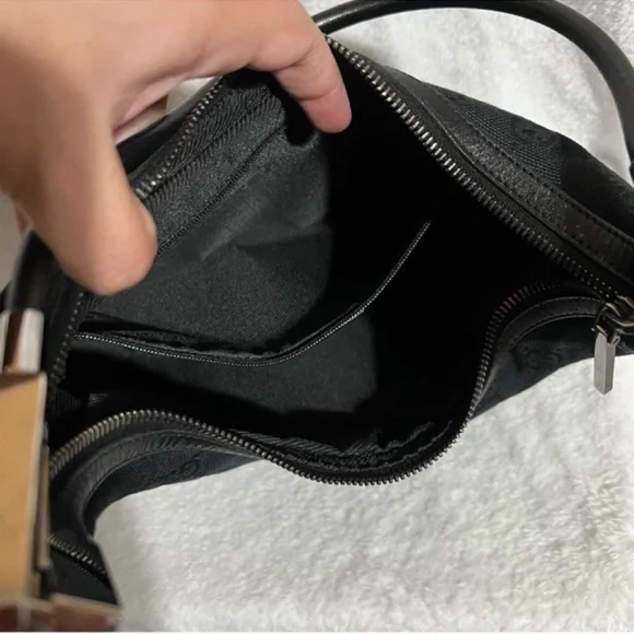 Vintage Gucci Black GG Logo Canvas Hobo Bag - Picture 5 of 16